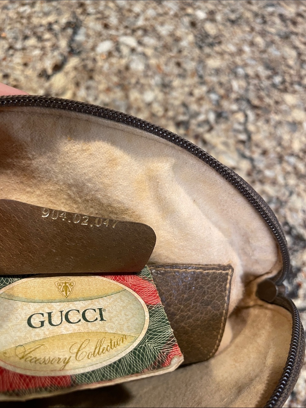 Gucci Brown/Tan GG Canvas Crossbody with Web Stripe - Picture 4 of 9
